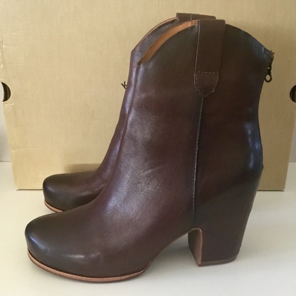 NIB Kork Ease Spector Ankle Boots